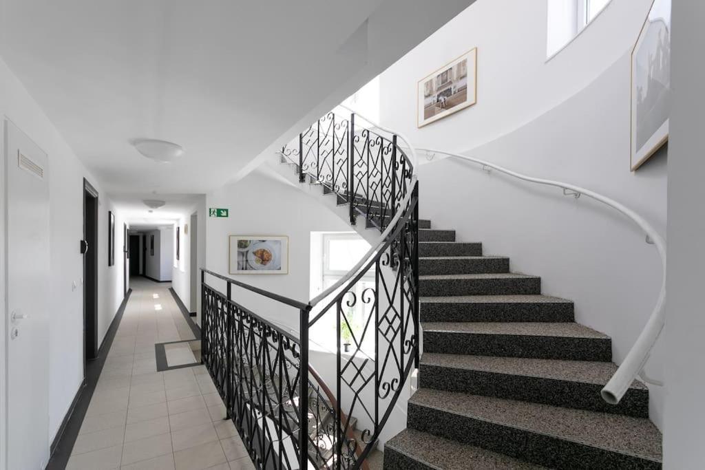 Stilvolle Urbane Auszeit L Lf19 Vienne
